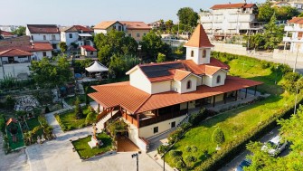 Parohia românească din localitatea Pescara, Italia a cumpărat terenul pe care s-a construit biserica parohială