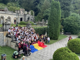 Mai aproape de cer - 106 copiii și tineri români din Italia participa la Taberele Arc de la Mânăstirea Caraiman    În perioada 16-23 iulie, un grup de 106 de copii și tineri de la mai multe Parohii din Episcopia  Ortodoxa Română a Italiei, participă la Ta