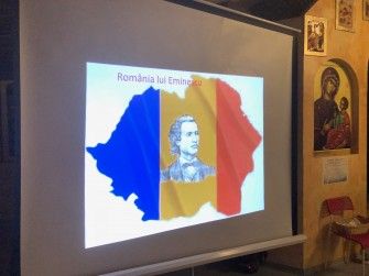 Dor de Eminescu și Unirea Principatelor Române sărbătorite la școala românească a parohiei  Pescara