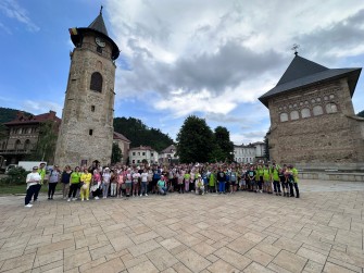 Copiii români din Italia se întorc acasă în taberele ARC