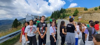 Mai aproape de casă, mai aproape de cer - 106 copii și tineri români din Italia au participat la Taberele ARC de la Mănăstirea Caraiman organizate de Departamentul pentru Românii de Pretutindeni