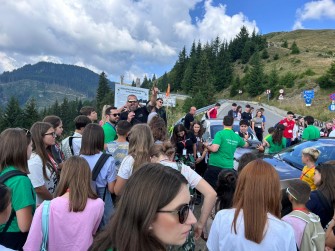 Mai aproape de casă, mai aproape de cer - 106 copii și tineri români din Italia au participat la Taberele ARC de la Mănăstirea Caraiman organizate de Departamentul pentru Românii de Pretutindeni