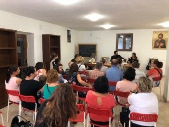 Începerea cursurilor la școala românească de la parohia Pescara